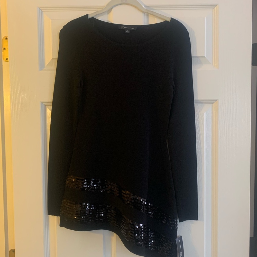 Black asymmetrical sweater with  sequin